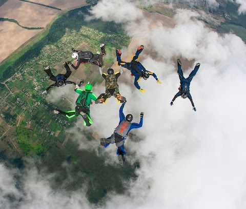 Skydive Academy - Стрибок з парашутом