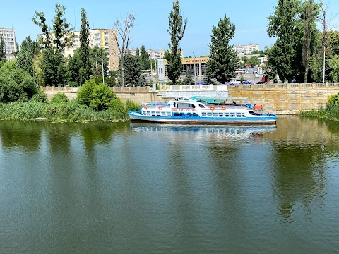 Приcтань "Вінниця" для прогулянкових теплоходів