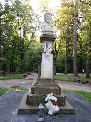 Пам'ятник Адамові Міцкевичу