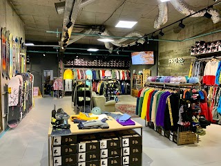 Pro Boardshop | Сноуборди, Кріплення, Шоломи, Одяг, Аксесуари