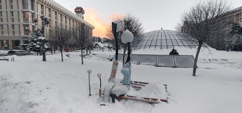 Пам'ятник закоханим ліхтарям