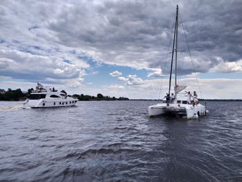 Аренда яхт в Киеве | YACHT BAND