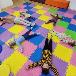Частный детский садик на Оболони, детский центр развития в Киеве «Умка Land»