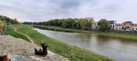 Міні-скульптура "Черв'ячок Кукоц"