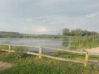 Пляж на річці Сироватка