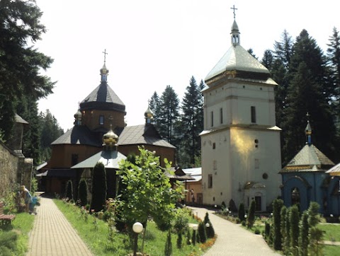 Джерело цілющої води з-під Блаженного каменя