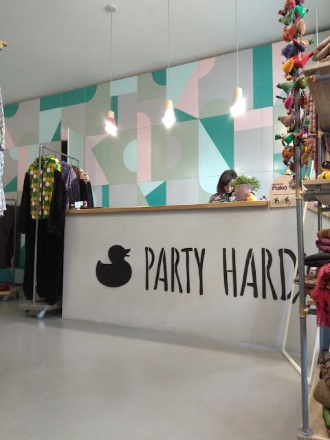 Party hard shop