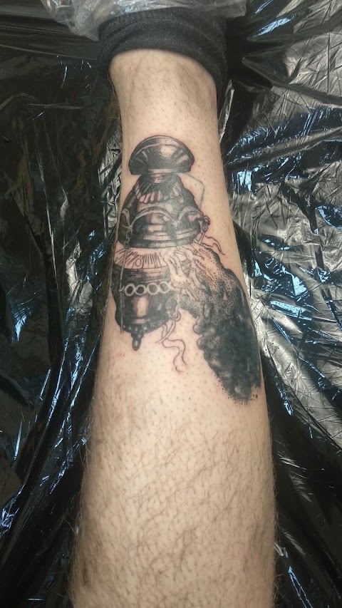 Dark Side Tattoo - Тату Луцьк