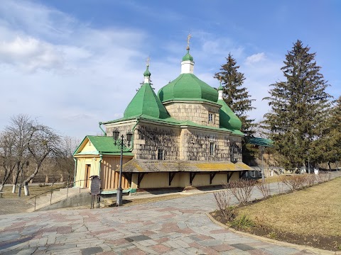 Музей-заповідник "Козацькі могили"