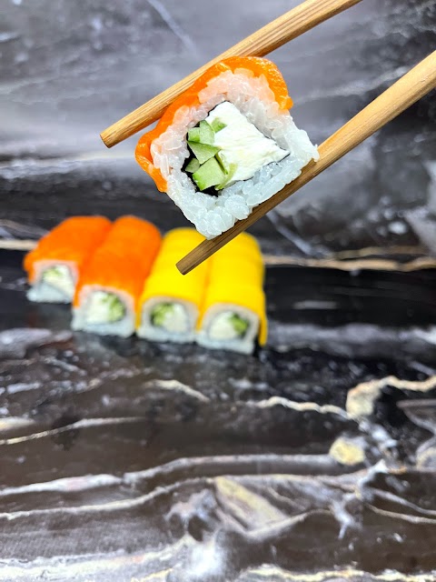 MaxBox - Sushi and Wok