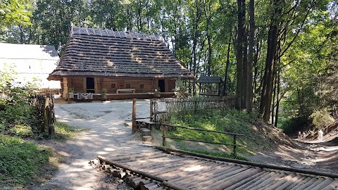 Пам'ятник Тарасові Шевченку