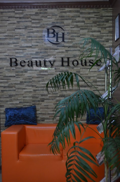 BEAUTY HOUSE