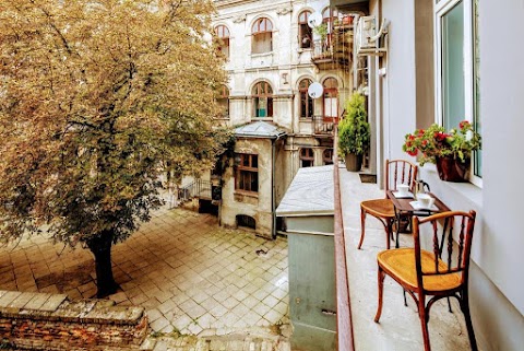 Family apartments in Lviv center with balcony