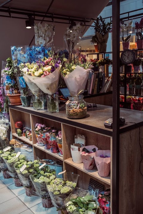 "Buton Flower Shop" Магазин квітів.