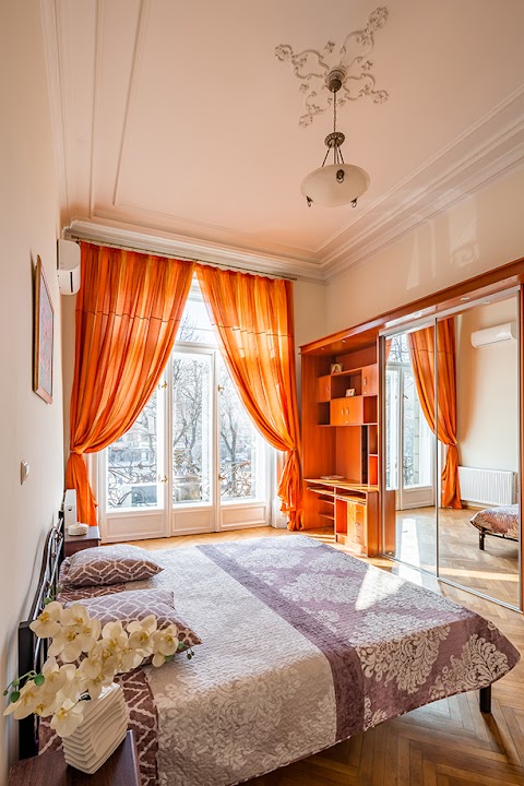 Grand Lviv Apartment