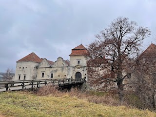 Пам'ятник бджолі