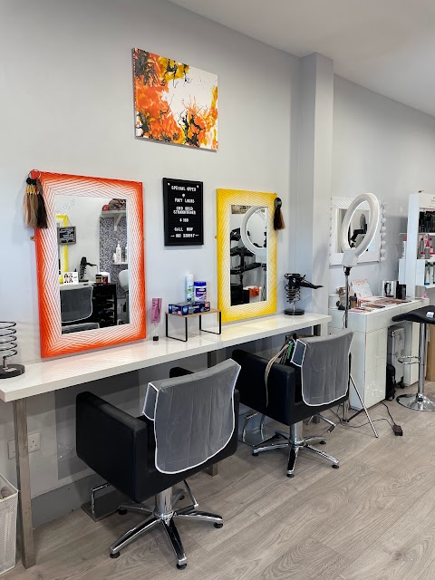 Foxy Locks Hair Salon