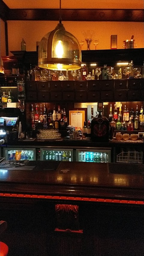 Lonergans Pub