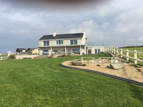 Ballyheigue Cliff Side and Sea View Apartment