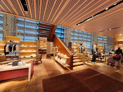 photo of Louis Vuitton Singapore Changi Airport T3