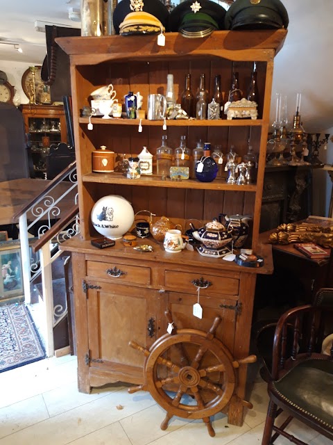 castlelodge antiques