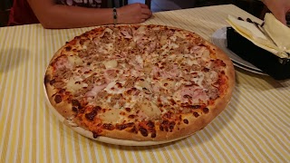 Pizzeria Maccolino Pizza z pieca Makarony