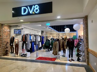 DV8