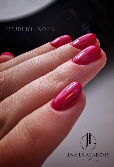 J NAILS Academy By Jola Luczak