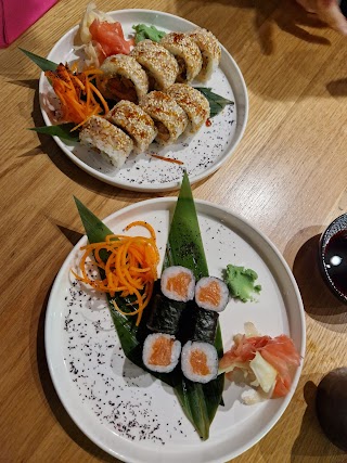 Hako Restaurant & Sushi Bar