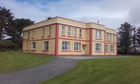 Skellig Lodge & Hostel