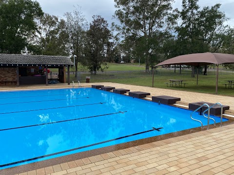 Tocal Community Pool