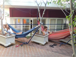 Reef Lodge Backpackers hostel and lockers Townsville