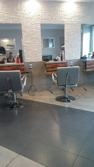 Oliwia. Salon fryzjerski