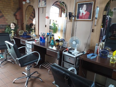 Justyna salon fryzjerski barber hairdresser