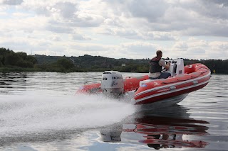 Tom-Car-Boats. Serwis łodzi i silników zaburtowych.