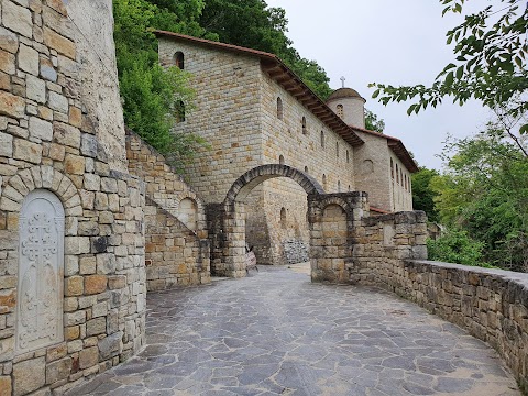 Лядовський Усікновенський скельний чоловічий монастир