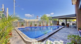 Raintree Motel - Cheap and Best Affordable Accommodation, Apartments, Motels in Townsville, QLD