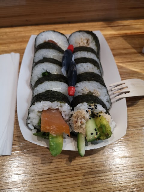 Maki Sushi Rolls