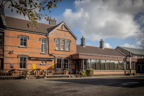 Clifden Station House