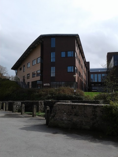 Materials and Surface Science Institute Building (MSSI)