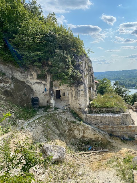 Лядовський Усікновенський скельний чоловічий монастир