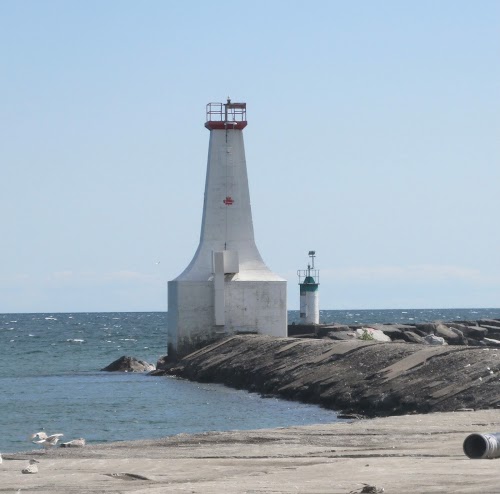 Cobourg East Pierhead Lighthouse