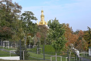 Дзвіниця церкви Різдва Пресвятої Богородиці УПЦ