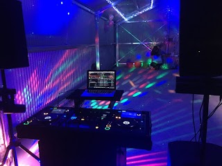 Newcastle & Lake Mac DJ's (Wedding & Party Hire)