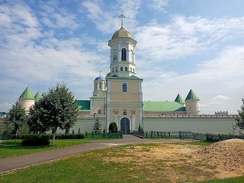 Свято-троїцький монастир УПЦ