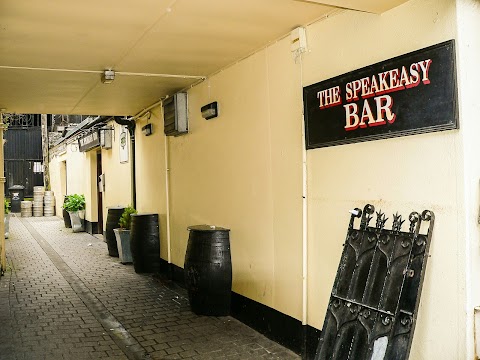 Speakeasy Bar