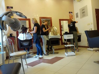 Salon Fryzjerski, fryzjer, kosmetyczka, solarium Marki