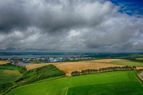 Tha White Bay car park(Carrchlós an Bhá Bháin)