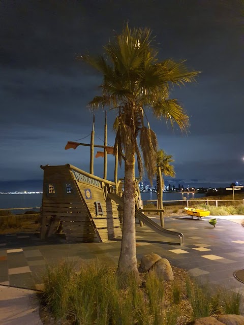 North Road Foreshore Reserve Playground