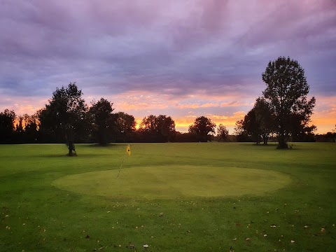 MacSeains Pub & Golf